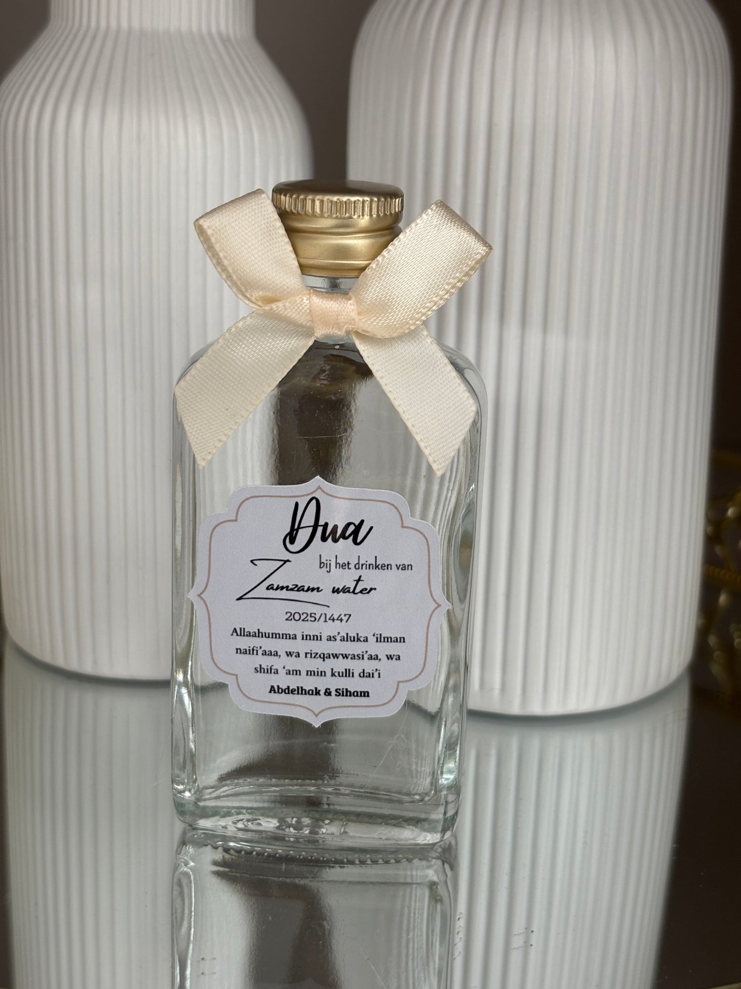 Dua bij het drinken van zamzam| zamzam flesje