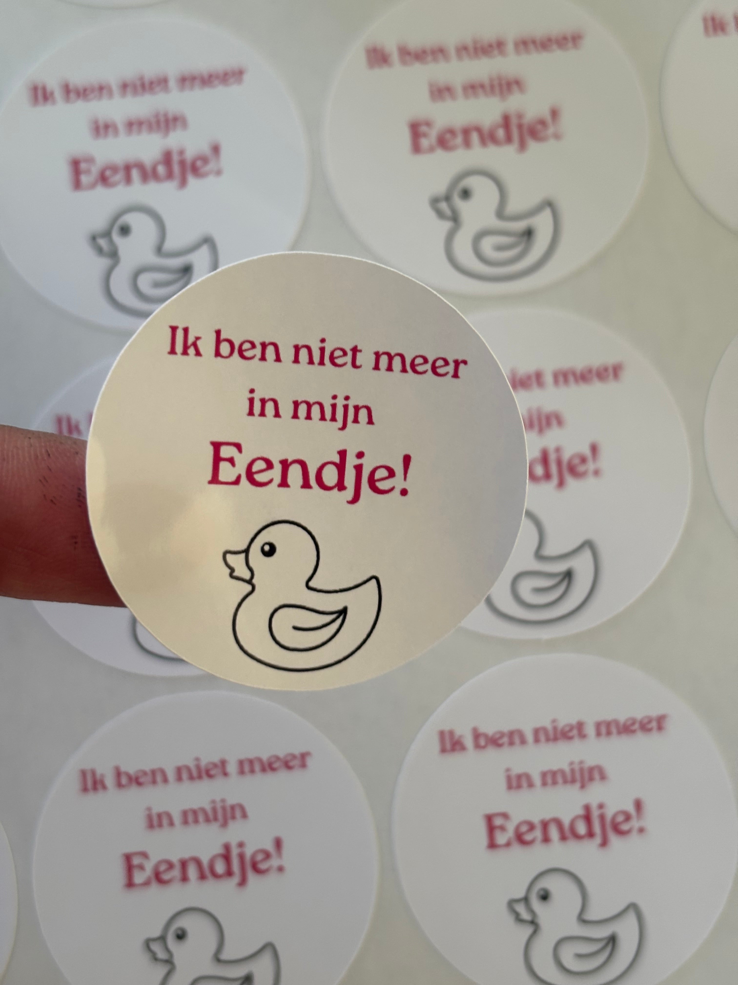 Ronde stickers ‘Ik ben niet meer in me eendje!’