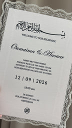 Luxe trouwuitnodiging met kantafwerking