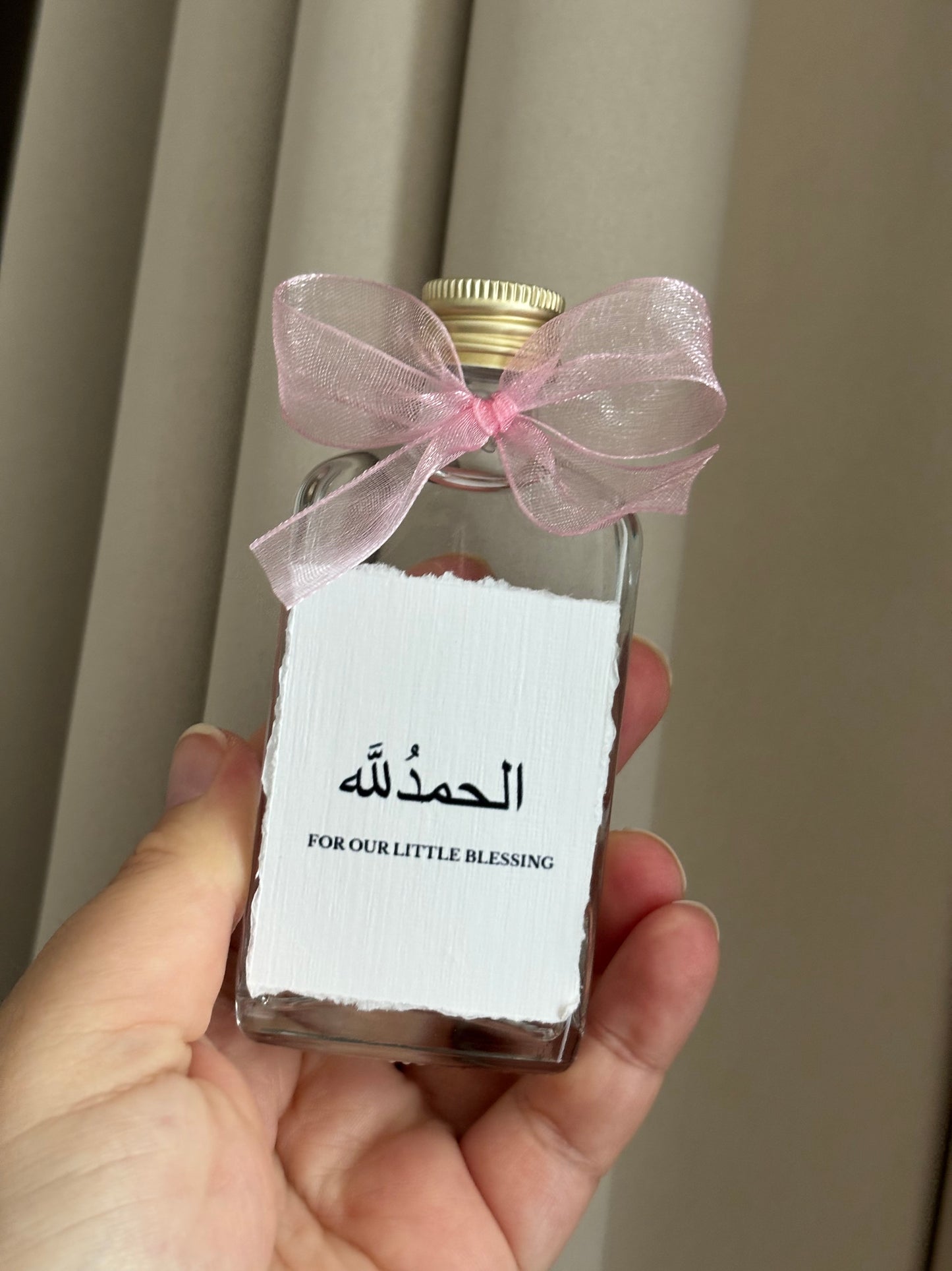 Zamzam flesje met gepersonaliseerd label & strik