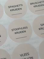 Kruidenlabels rond Nunito | beige