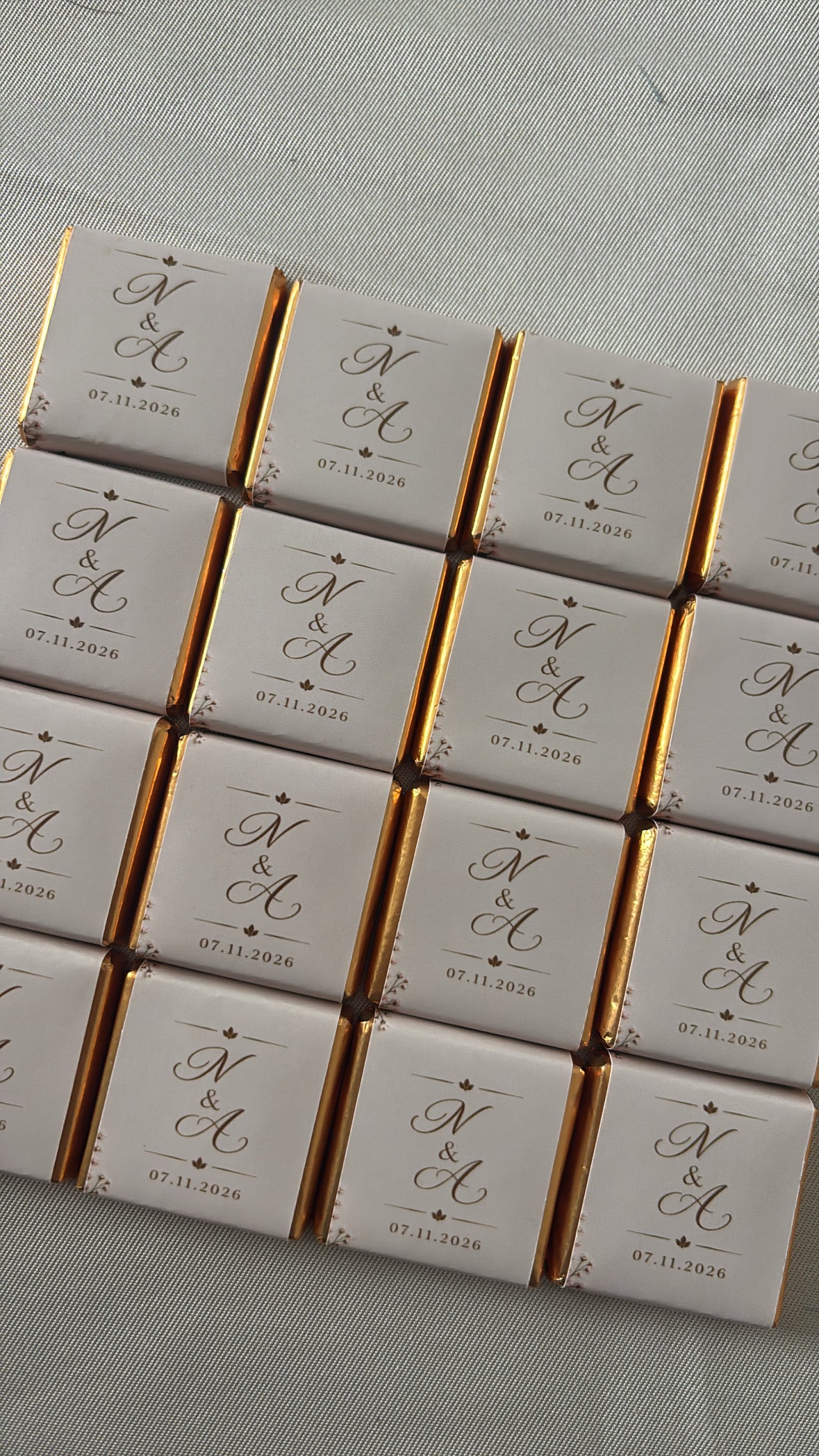 Vierkante chocolaatjes met eigen ontwerp 