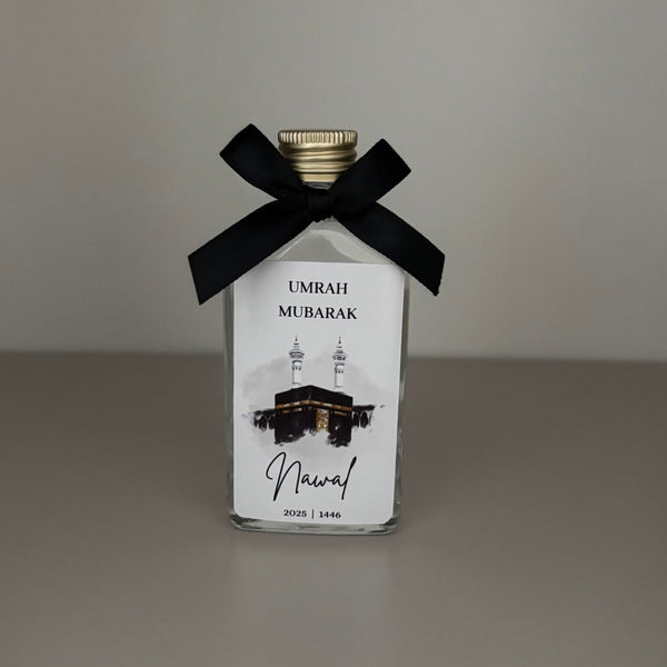 Gepersonaliseerd Umrah Mubarak flesje met Kaaba en lint.